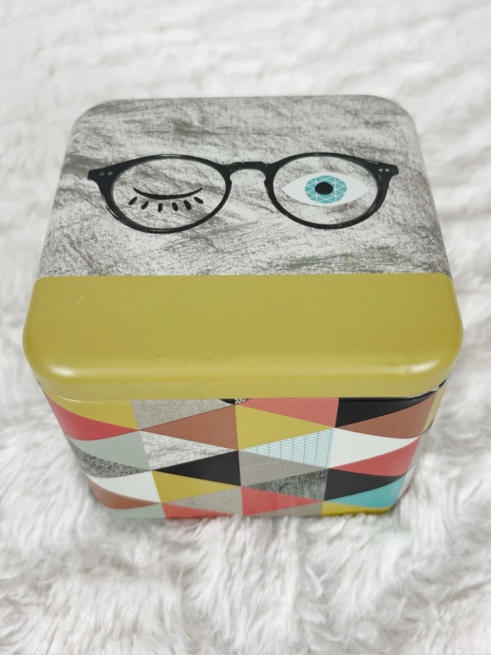 Fossil 2015 Collectible Watch Box Metal Tin Storage Glasses Geometric Pattern